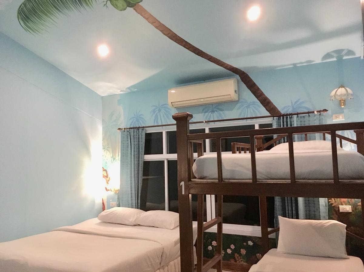 The Corner Transit Hostel Koh Samui Ngoại thất bức ảnh